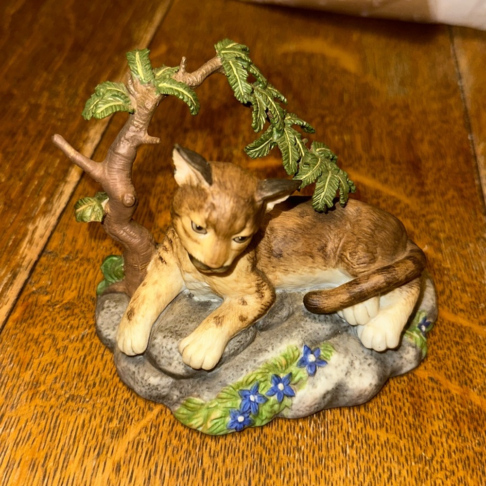 Lenox Mountain Daydreams Cougar 1996 Fine Porcelain Figurine